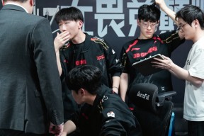 九游- rookie现在在哪个战队2024最新版本 
