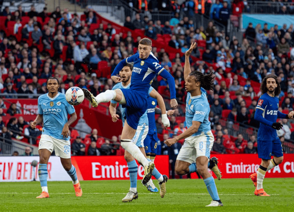 德布劳内在切尔西比赛中败北，逆转引发热议！的简单介绍